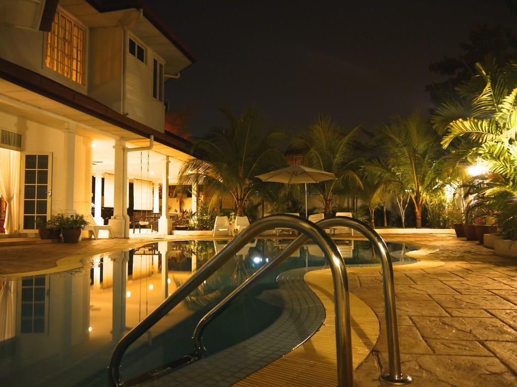 Rumah Putih Near Klia Sepang Exteriör bild