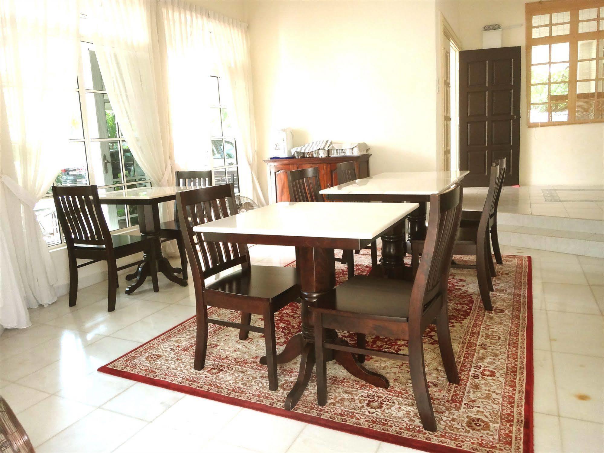 Rumah Putih Near Klia Sepang Exteriör bild